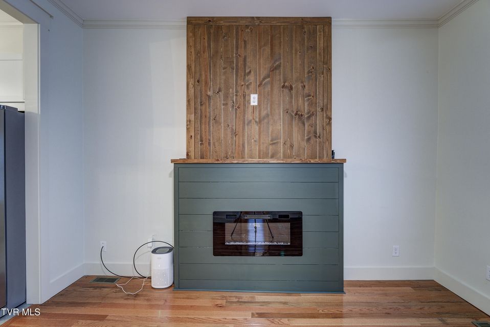 Photo #8: 710 Carson Street