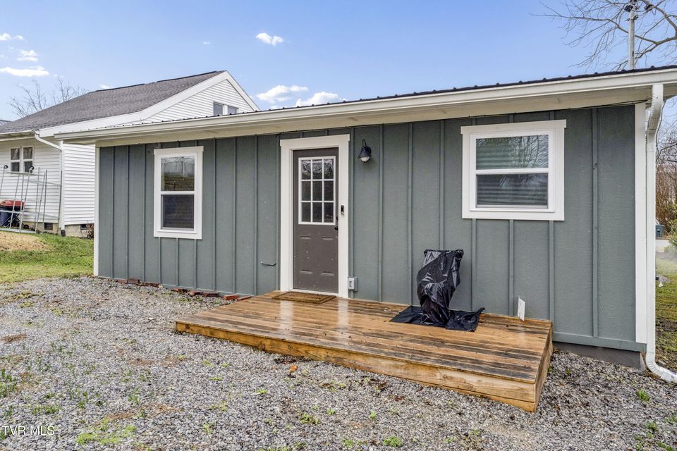 Photo #36: 710 Carson Street