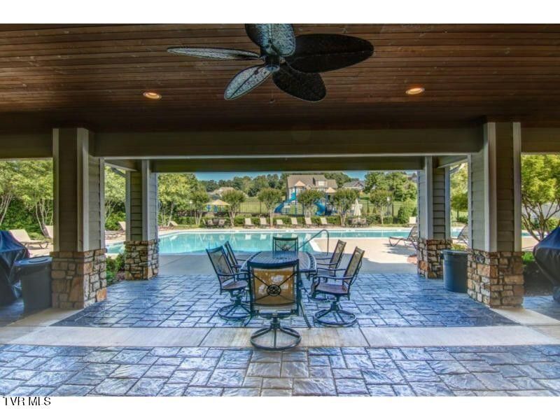 Photo #4: 101 Forest Lane