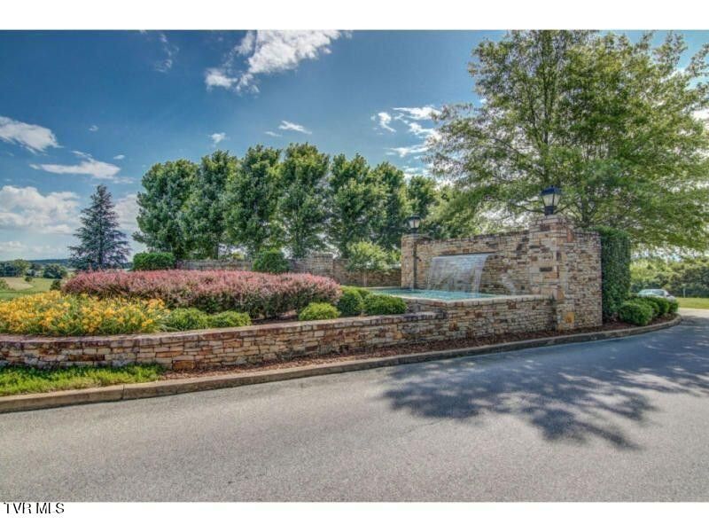 Photo #11: 101 Forest Lane