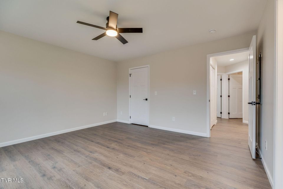 Photo #16: 1922 Siam Road