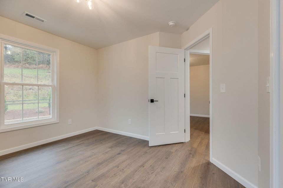 Photo #20: 1922 Siam Road