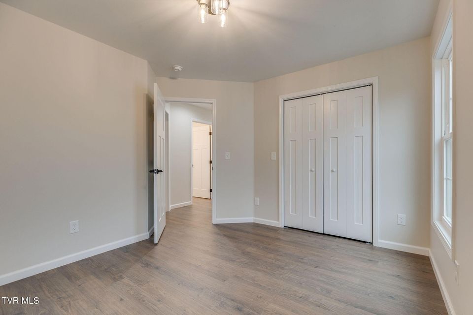 Photo #21: 1922 Siam Road