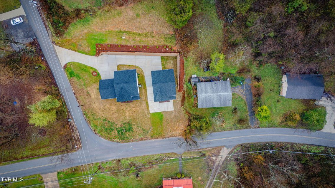 Photo #30: 1922 Siam Road