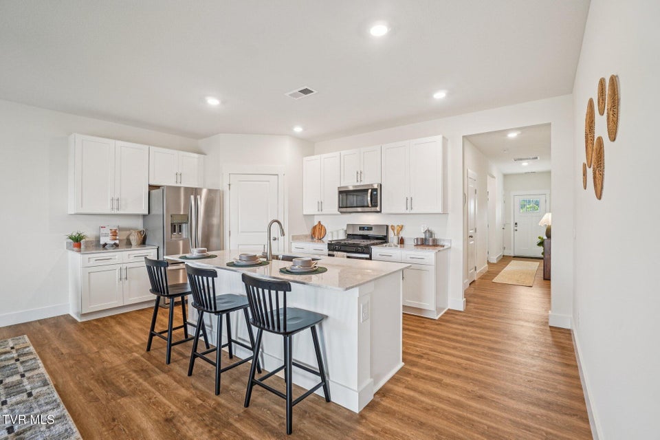 Photo #3: 672 Saint Andrews Drive 