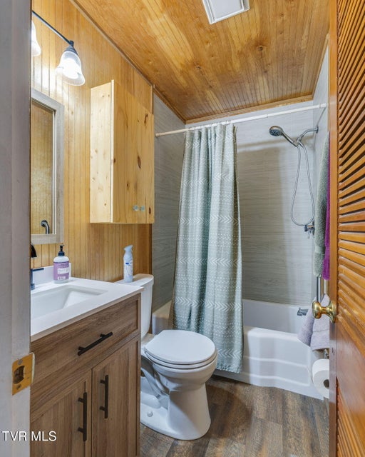 Photo #14: 3304 Lightwood Street