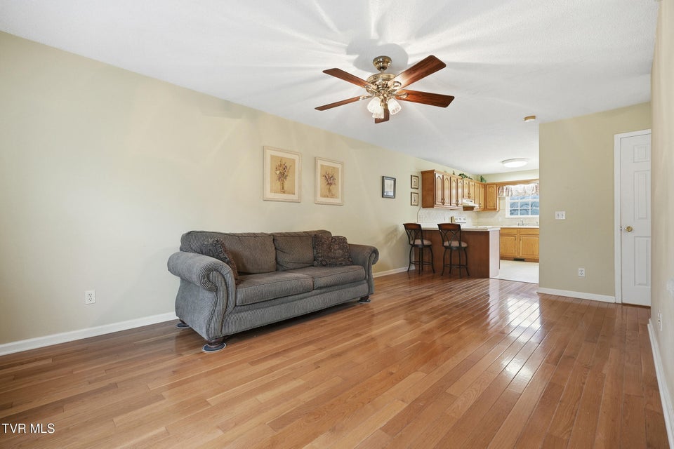 Photo #4: 219 Hunter Hills Circle