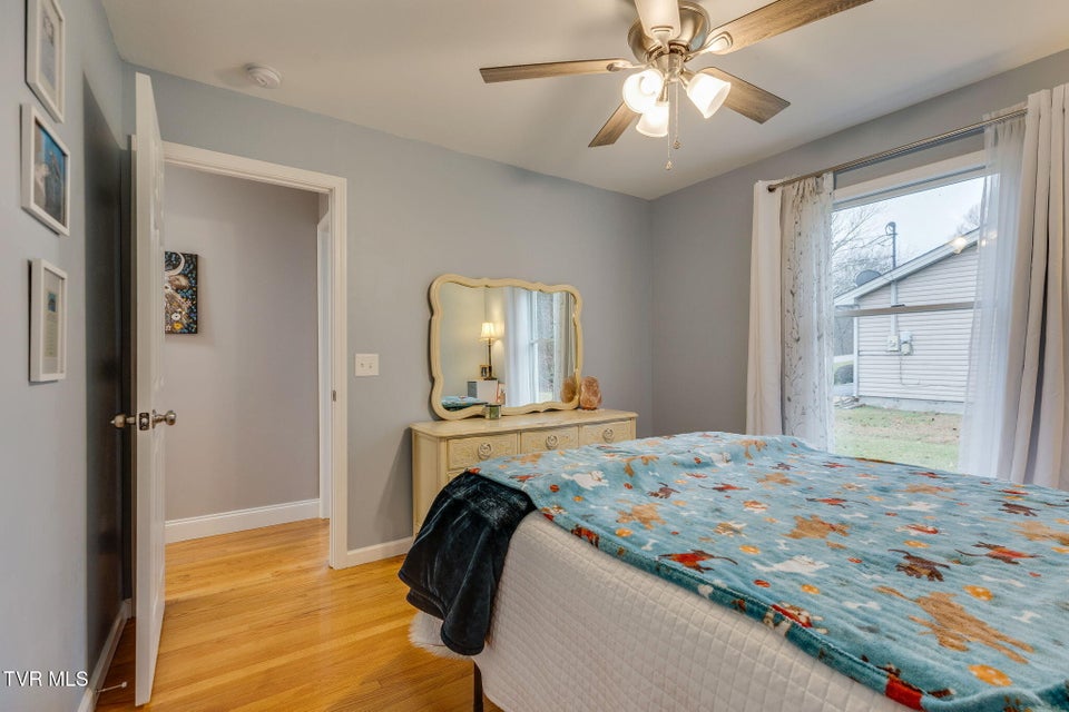 Photo #13: 1913 Diana Road