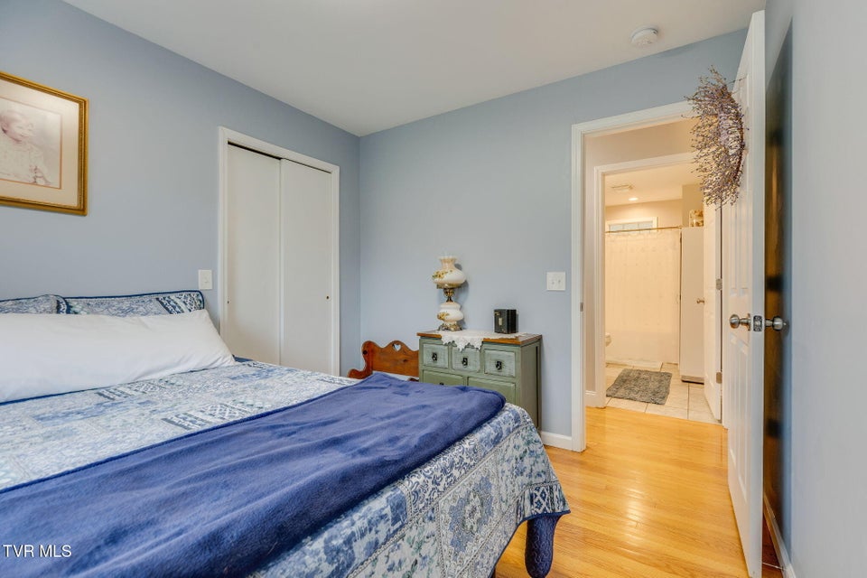 Photo #17: 1913 Diana Road