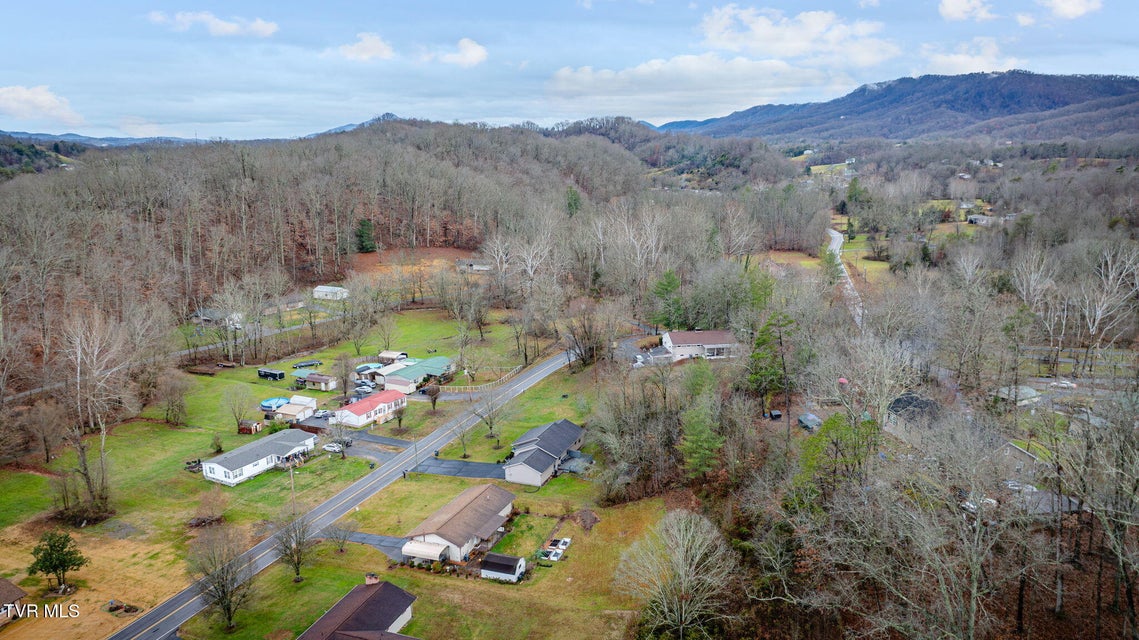 Photo #29: 1913 Diana Road