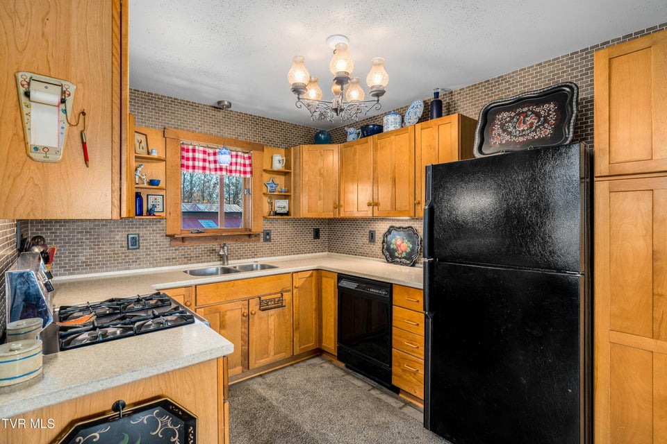 Photo #26: 500 Urbana Road