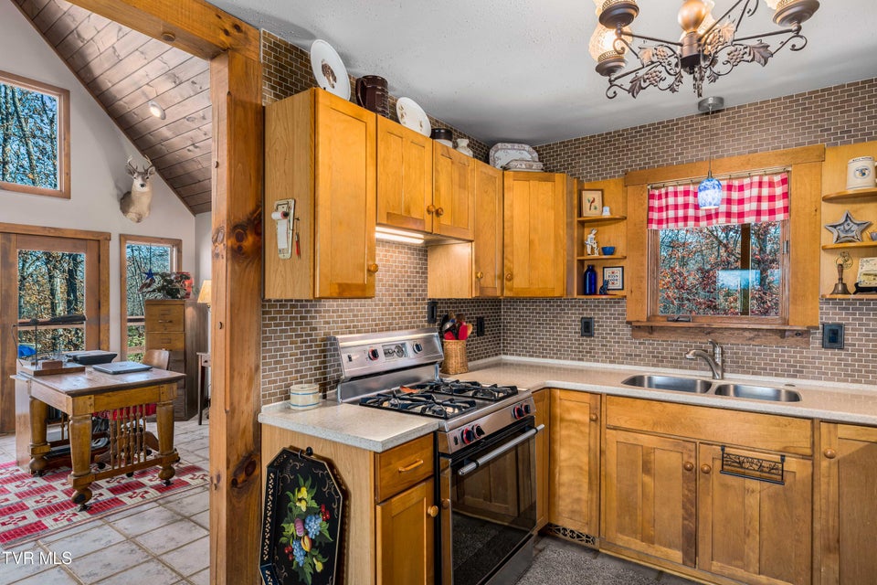 Photo #27: 500 Urbana Road