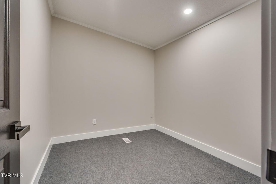 Photo #20: 931 Riverside Avenue