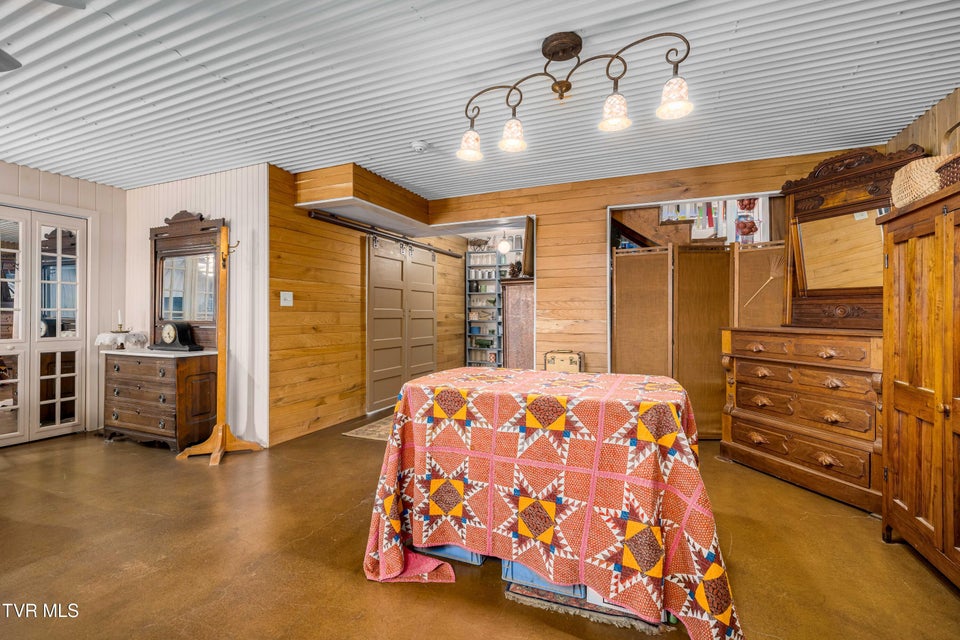 Photo #45: 500 Urbana Road