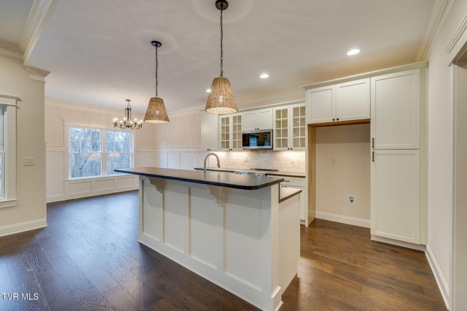 Photo #12: 303 Azure Landing