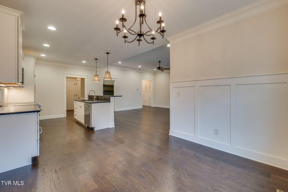 Photo #16: 303 Azure Landing