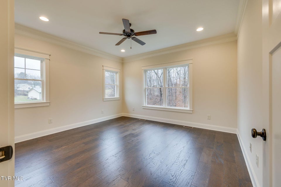 Photo #17: 303 Azure Landing