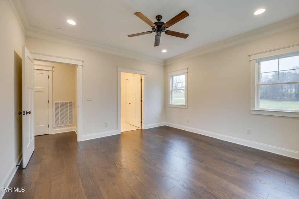 Photo #18: 303 Azure Landing