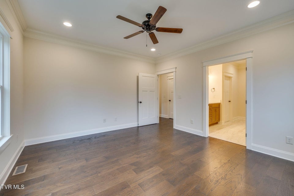 Photo #19: 303 Azure Landing