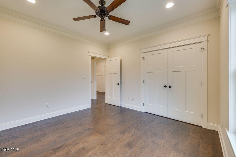 Photo #27: 303 Azure Landing