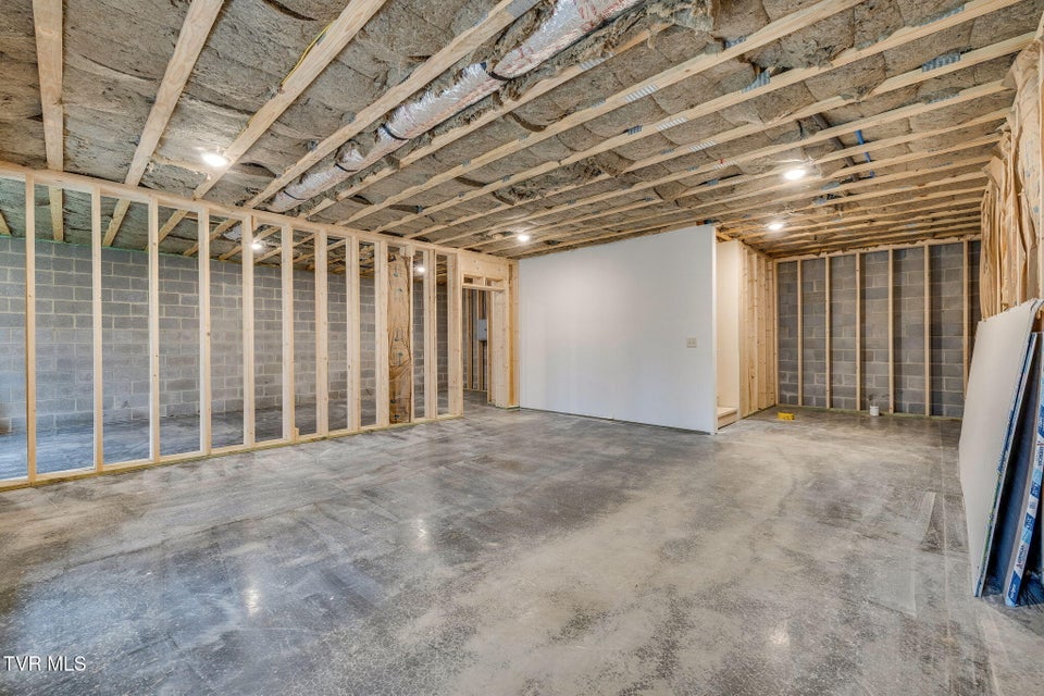 Photo #31: 303 Azure Landing