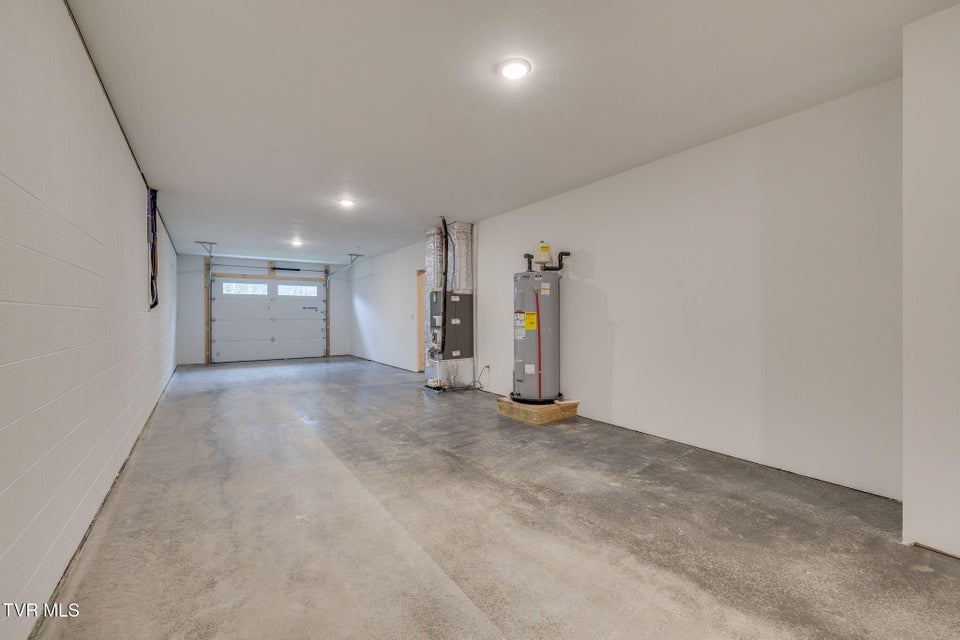 Photo #33: 303 Azure Landing