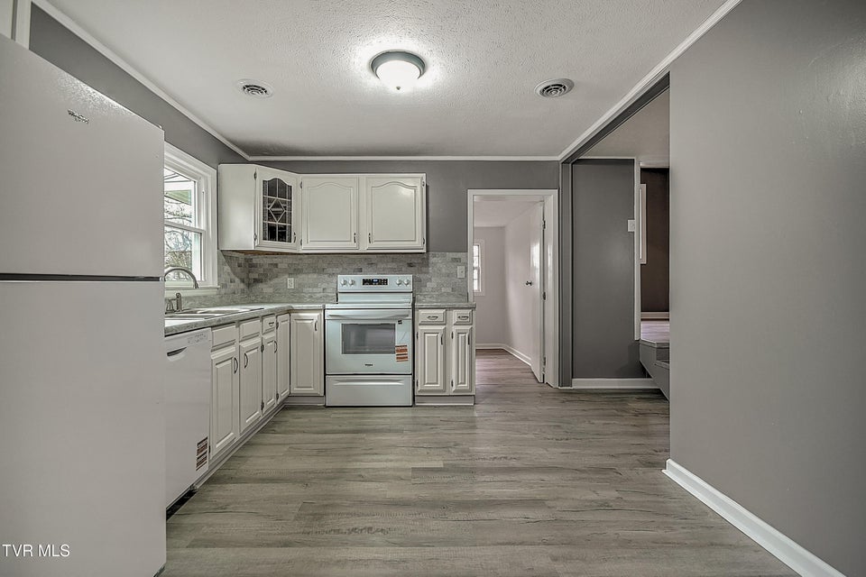 Photo #9: 3341 Page Street