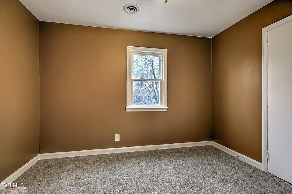 Photo #25: 3341 Page Street