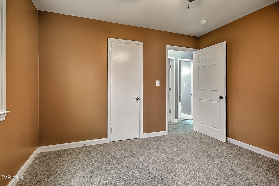 Photo #26: 3341 Page Street