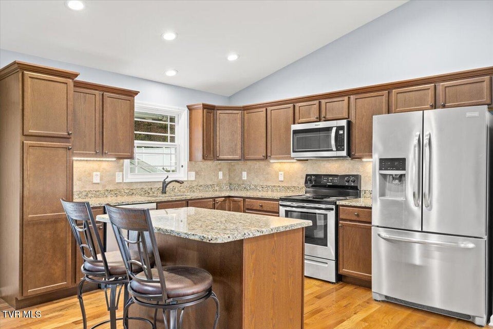 Photo #7: 124 Grove Drive