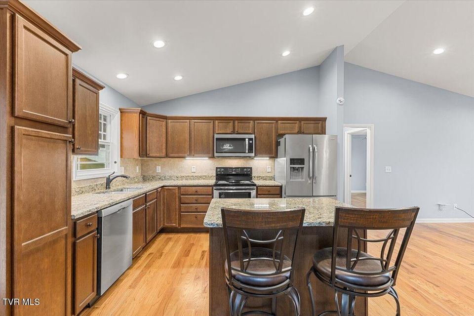 Photo #9: 124 Grove Drive