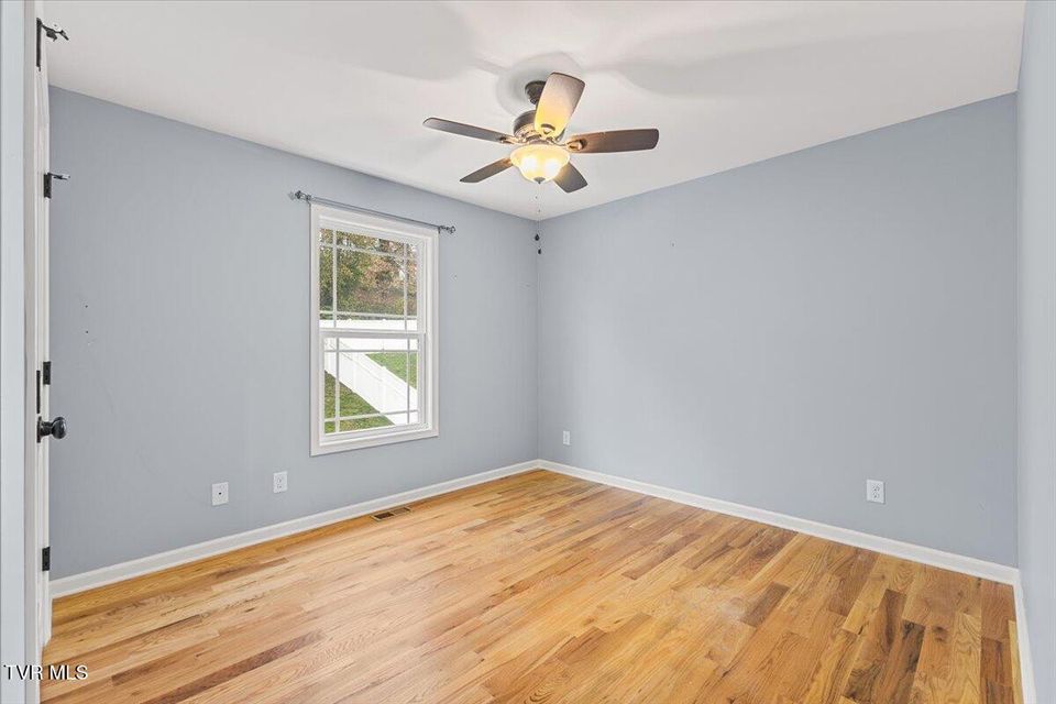 Photo #23: 124 Grove Drive