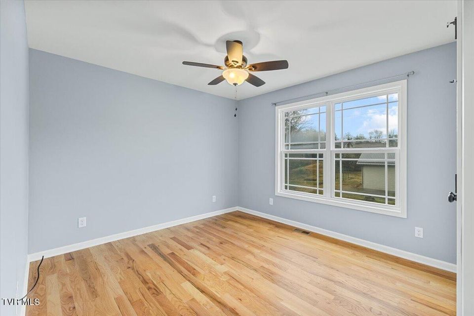 Photo #26: 124 Grove Drive