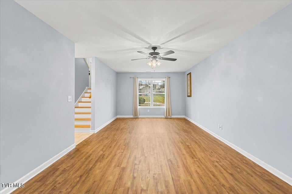 Photo #28: 124 Grove Drive