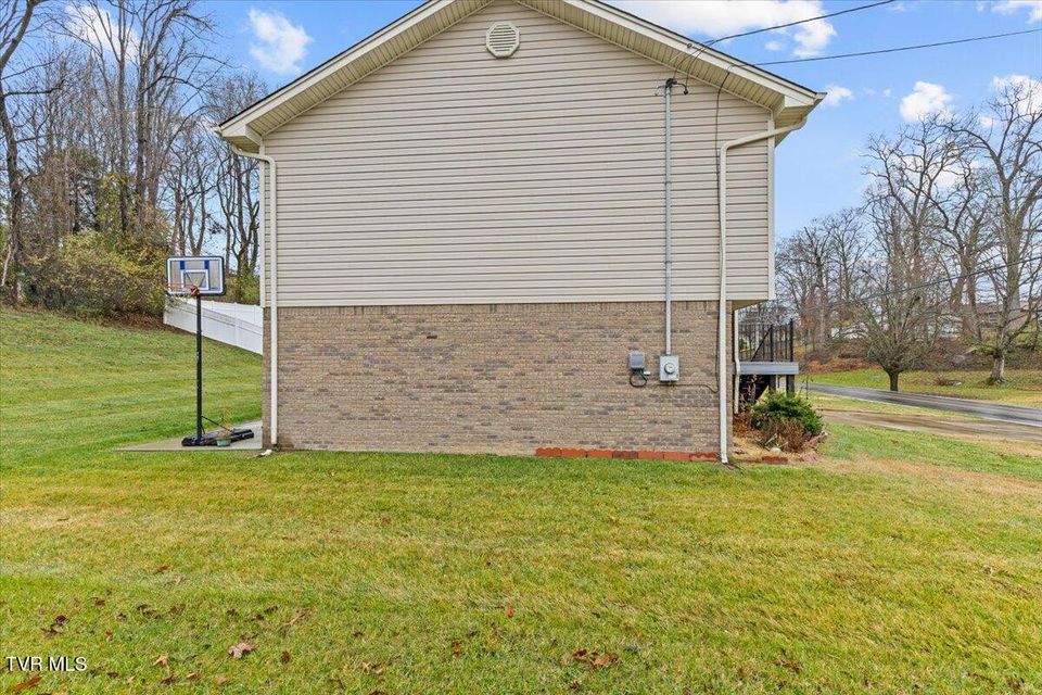 Photo #39: 124 Grove Drive