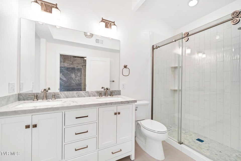 Photo #23: 2911 Walnut Street