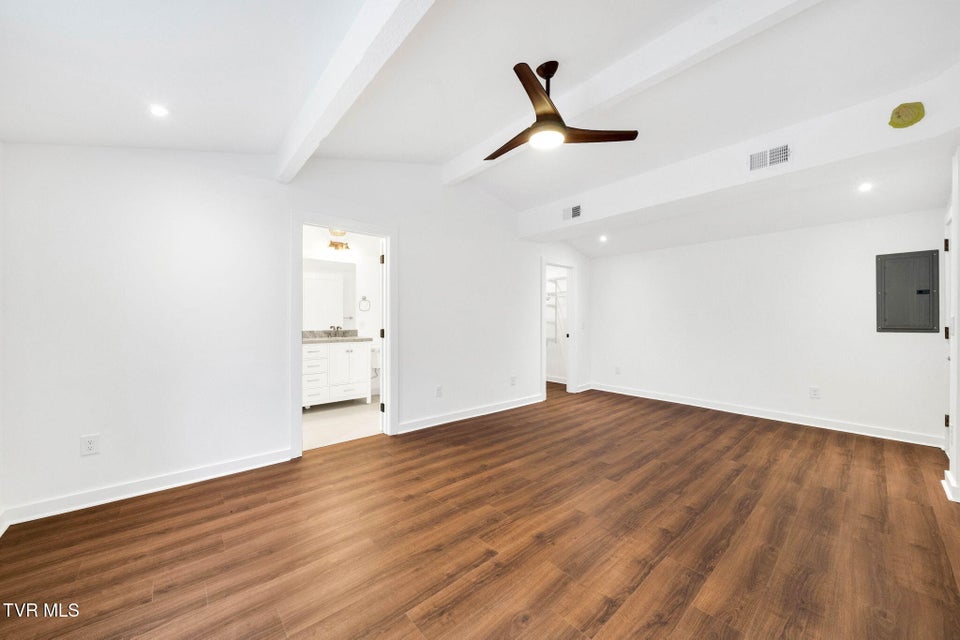 Photo #26: 2911 Walnut Street