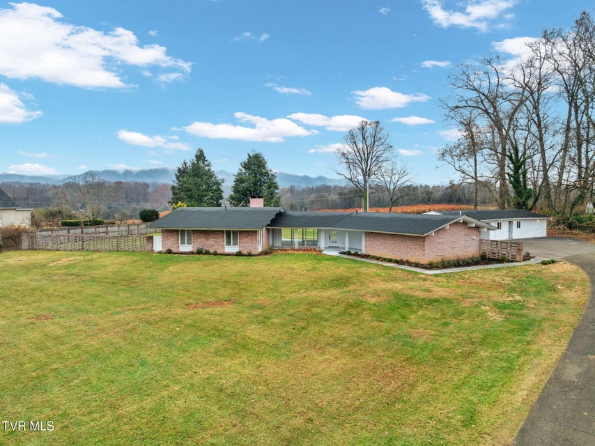 Photo #32: 2911 Walnut Street