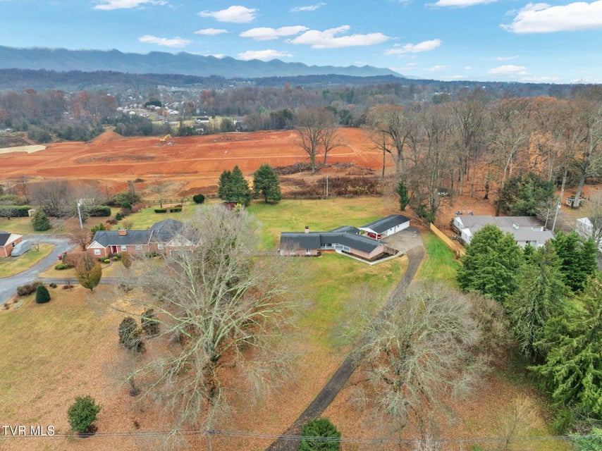 Photo #38: 2911 Walnut Street