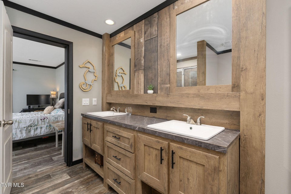 Photo #14: 1530 Westwood Road