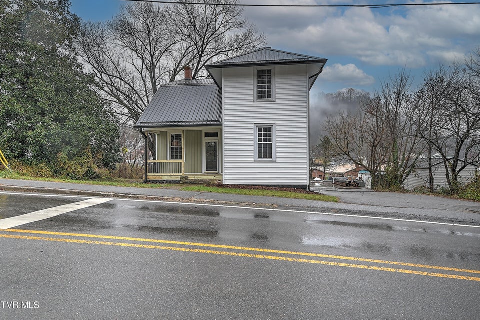 Photo #2: 308 Main Street