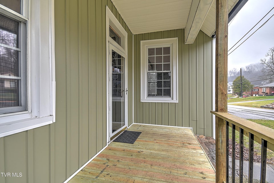 Photo #4: 308 Main Street