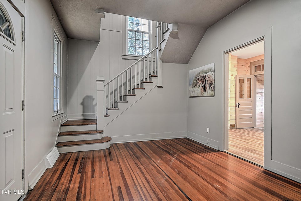 Photo #6: 308 Main Street