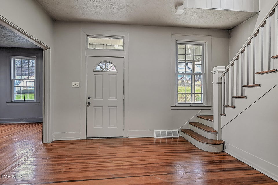 Photo #7: 308 Main Street