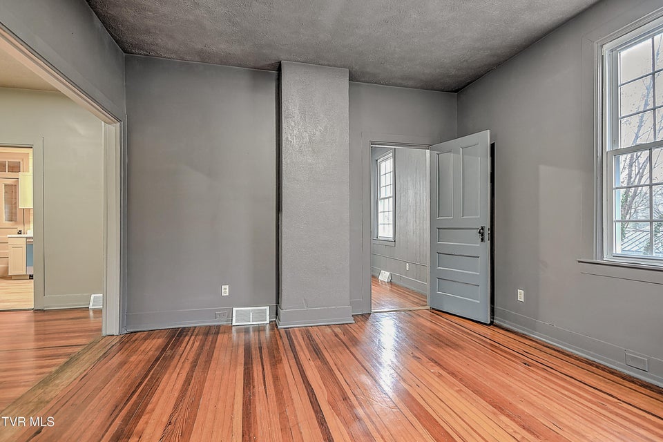 Photo #10: 308 Main Street