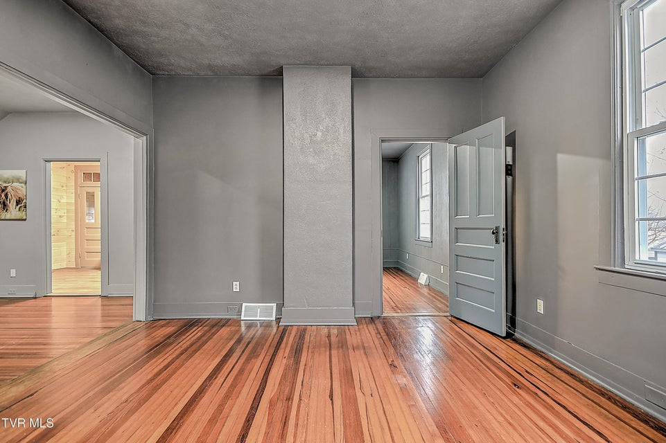 Photo #11: 308 Main Street