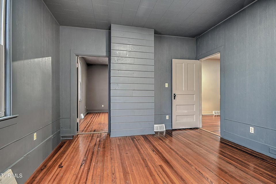 Photo #15: 308 Main Street