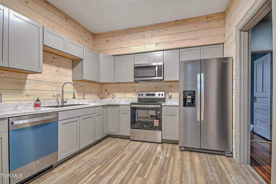 Photo #20: 308 Main Street