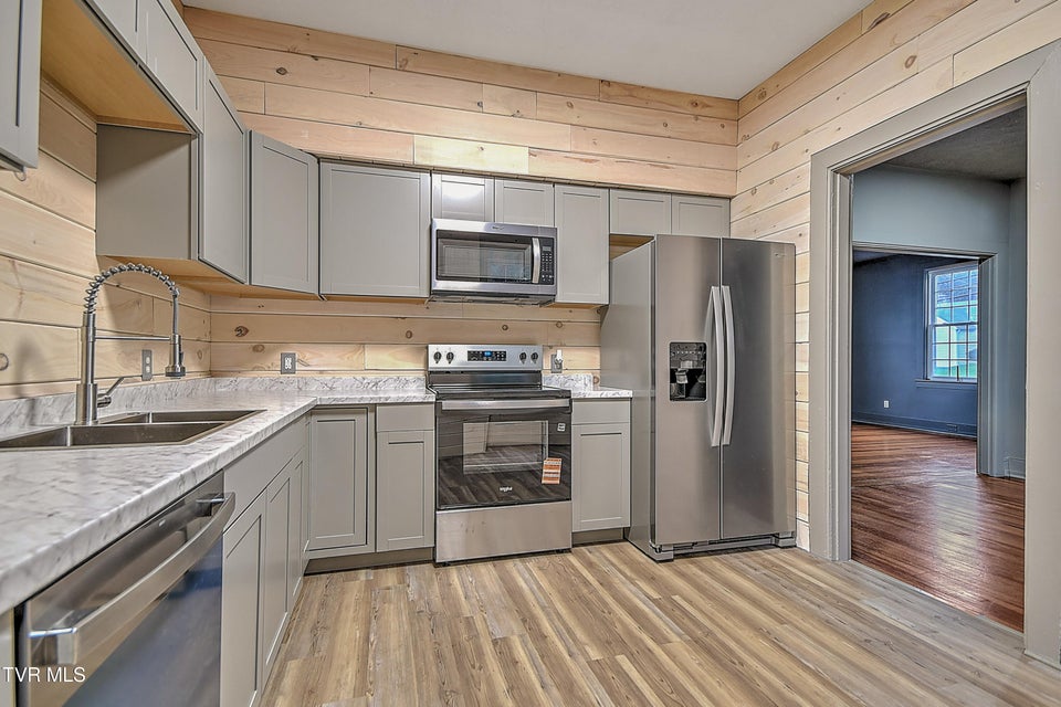 Photo #21: 308 Main Street