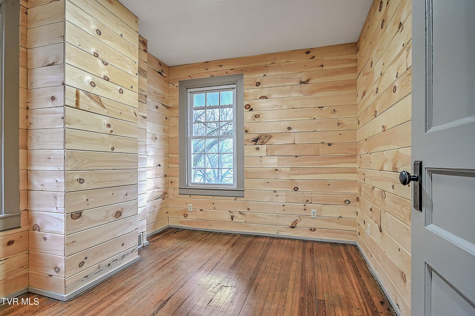 Photo #27: 308 Main Street